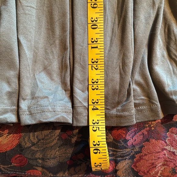 Elegant Maternity Sleepwear in Army Green - Picture 13 of 15